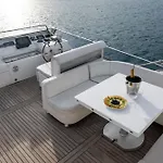 Πλωτό κατάλυμα Yacht San Lorenzo 22