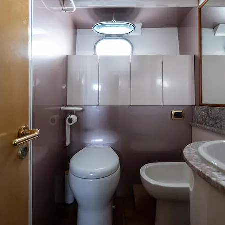 Yacht San Lorenzo 22 船屋 斯培西亚