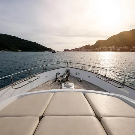 Yacht Dreams Experience *