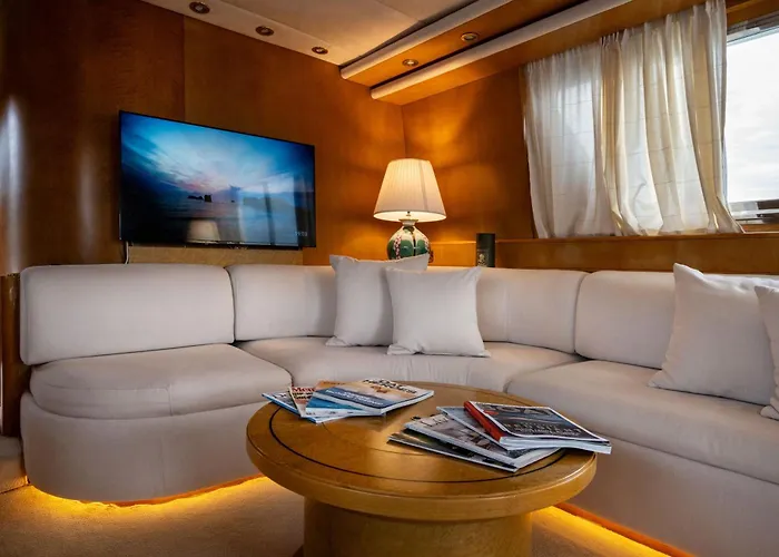 Yacht San Lorenzo 22 Hotel en barco