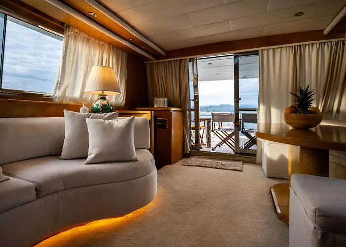 Hotel en barco Yacht San Lorenzo 22