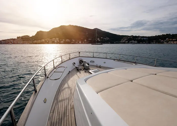 Yacht San Lorenzo 22
