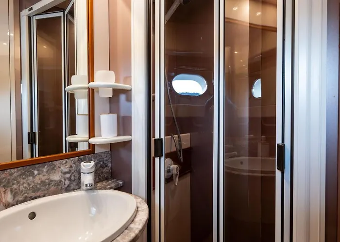 Yacht San Lorenzo 22 * La Spezia