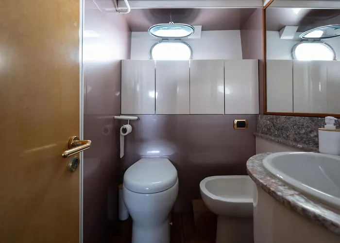 Yacht San Lorenzo 22 Úszó hotel La Spezia